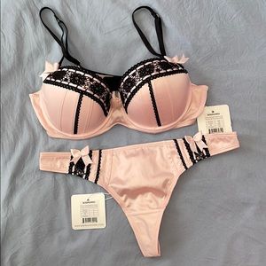 Lingerie Set: 34C & Small NEW